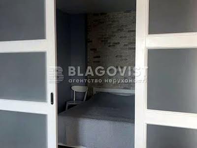 квартира по адресу Забилы Виктора ул., 5