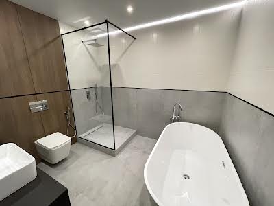 квартира за адресою Степана Бандери просп., 36