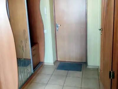 квартира за адресою Воскресенська, 13б