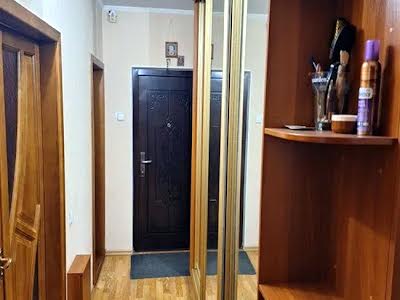 квартира по адресу Средняя ул., 61