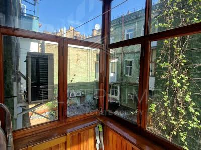 квартира за адресою Рейтарська вул., 7-Б