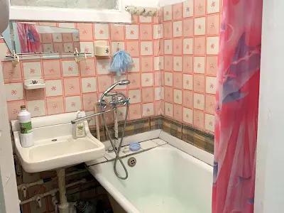квартира за адресою Салютна вул., 5