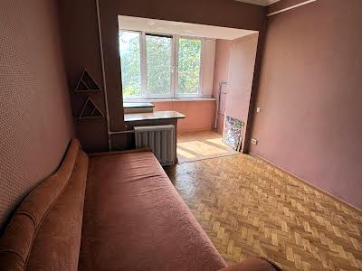квартира за адресою Велика Васильківська вул. (Червоноармійська), 136