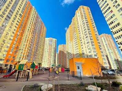 квартира за адресою Сім'ї Кульженків вул. (Петра Дегтяренка), 33