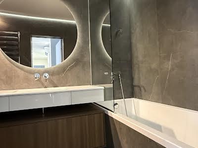 квартира за адресою Залізнична вул., 9