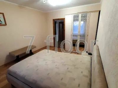 квартира за адресою Рональда Рейгана вул., 42