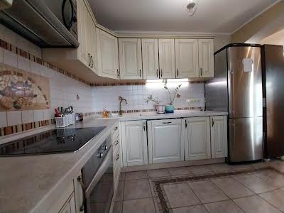 квартира по адресу Новодарницкая ул., 6