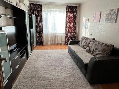 квартира за адресою Генерала Петрова вул., 23