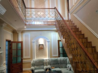 будинок за адресою Шкільна, 37А