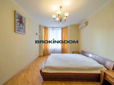 квартира за адресою Степана Руданського вул., 4-6