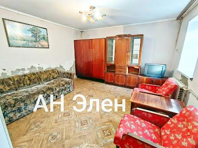 дом по адресу Шкільна ул.