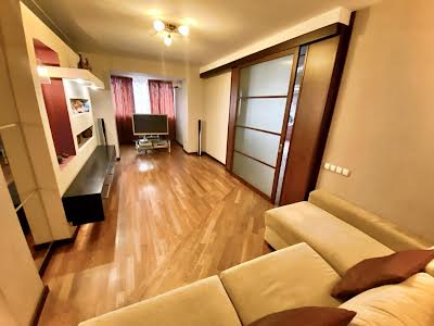 квартира за адресою Героїв просп., 3