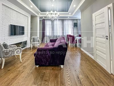 квартира по адресу Розваги ул., 27