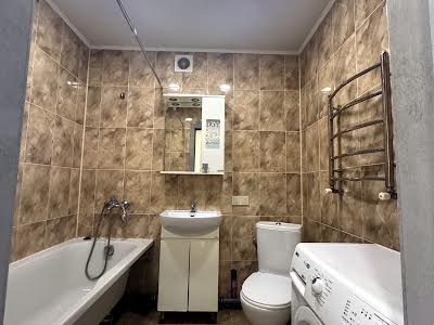 квартира за адресою Яблунева, 13б