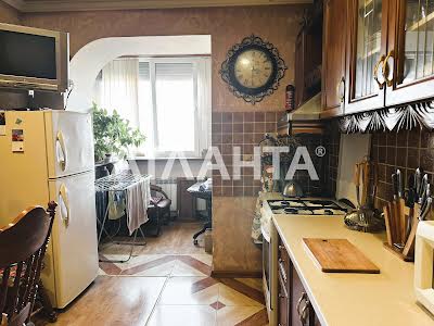 квартира за адресою Академіка Сахарова вул., 12