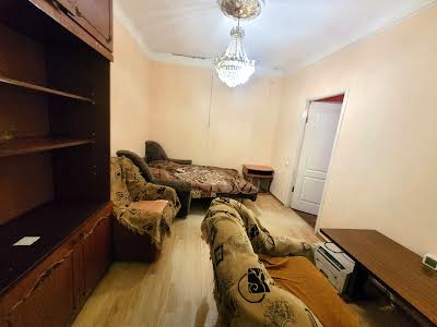 квартира за адресою Паркова вул., 25/27