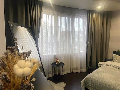 квартира за адресою Водопровідна вул., 75/2