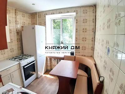 квартира за адресою Миколи Міхновського бульв. (Дружби Народів), 8