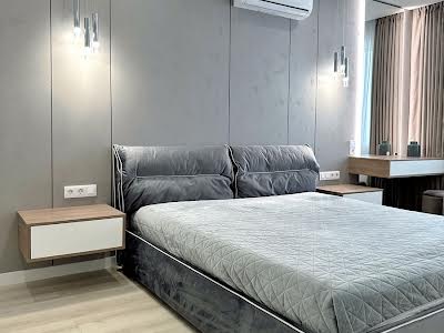 квартира за адресою Генерала Грекова вул., 4