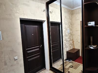 квартира за адресою Героїв Небесної Сотні просп., 18/5