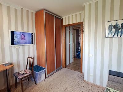 квартира за адресою Янтарна вул., 40