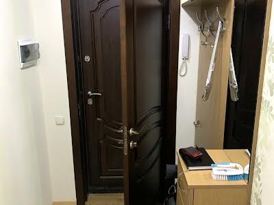 квартира за адресою Митрополита Василя Липківського вул. (Урицького), 11
