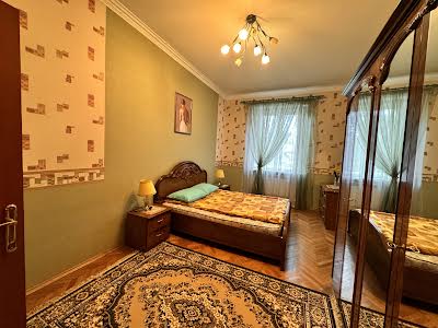 квартира за адресою Степана Бандери вул. (), 5