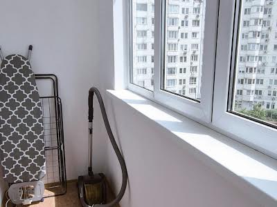 квартира по адресу Миколы Бажана просп., 12
