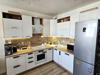 квартира за адресою Драгоманова вул., 2