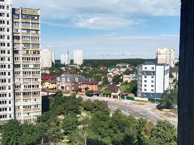 квартира за адресою Київ, Академіка Єфремова вул. (Уборевича командарма), 27