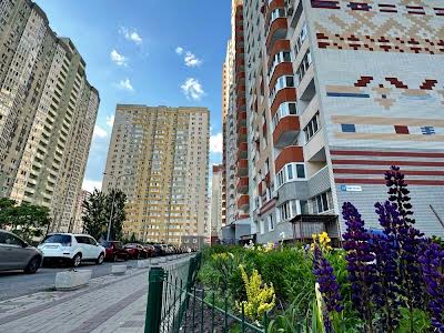 квартира за адресою Софії Русової вул., 7-А