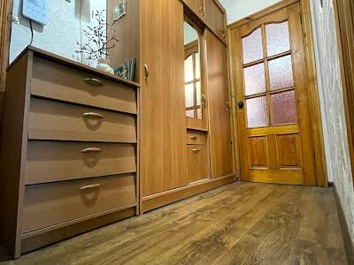 квартира за адресою Тростянецька вул., 8