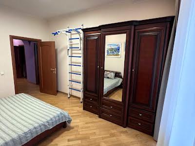 квартира за адресою Казарменна вул. (Григорія Андрющенка), 4-Д