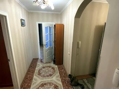 квартира за адресою Ревуцького вул., 42б