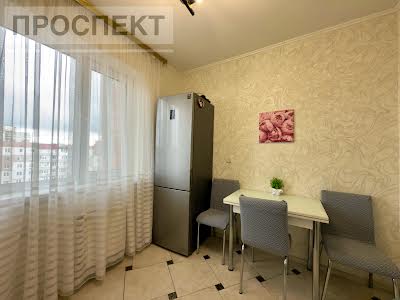квартира по адресу Героев Крут ул. (Черепіна), 12