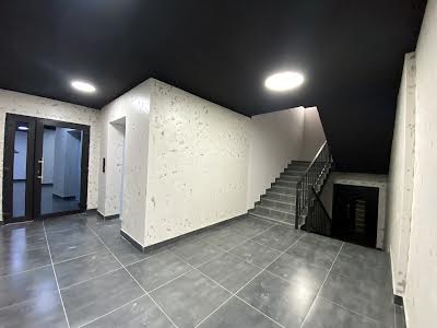квартира по адресу Крайковского ул., 1