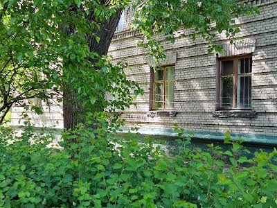 кімната за адресою Конституції просп., 42
