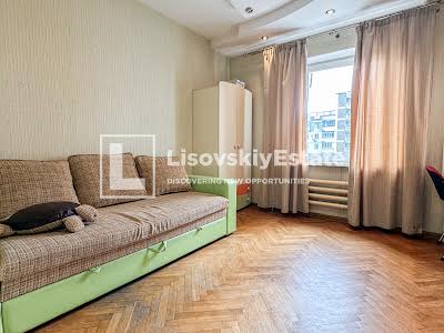 квартира за адресою Анни Ахматової вул., 4