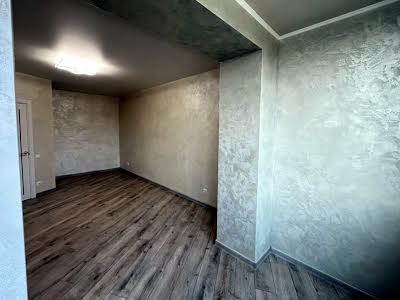 квартира за адресою Озерна вул., 16б