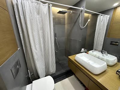 квартира за адресою Регенераторна вул., 4