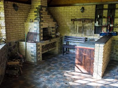 будинок за адресою с. Бобриця, Шкільна, 19б