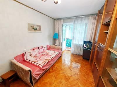 квартира за адресою Верховної Ради бульв., 31