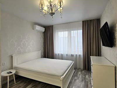 квартира за адресою Софії Русової вул., 7-Г