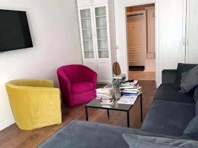 квартира за адресою Дегтярна вул., 7