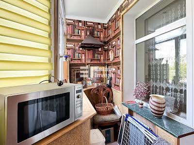 квартира за адресою Кравцова, 4