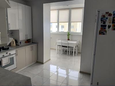 квартира за адресою Боголюбова вул., 37