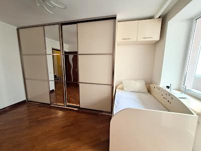 квартира за адресою Корольова, 3
