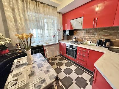 квартира за адресою Празька вул., 25/2