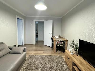 квартира за адресою Донецька вул., 53