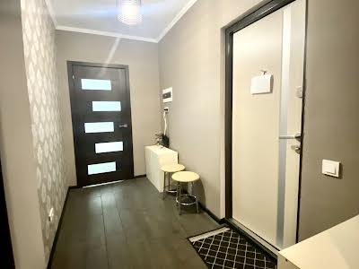 квартира за адресою Сергія Данченка вул., 28-Б